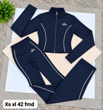 Load image into Gallery viewer, Tracksuit