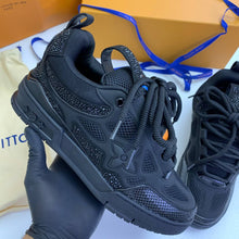 Load image into Gallery viewer, Shoes