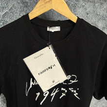Load image into Gallery viewer, T-shirt