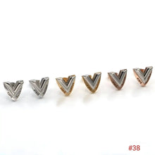 Load image into Gallery viewer, Earrings