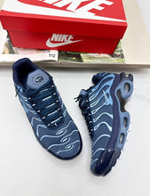 Load image into Gallery viewer, Shoes