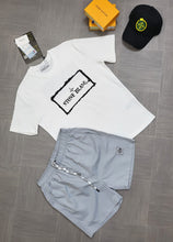 Load image into Gallery viewer, Tshirt