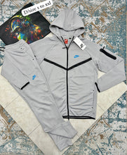 Load image into Gallery viewer, Tracksuit men
