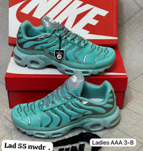 Load image into Gallery viewer, Shoes