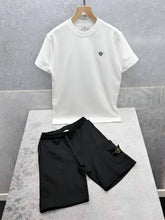 Load image into Gallery viewer, T-shirt