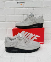 Load image into Gallery viewer, Shoes