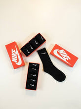 Load image into Gallery viewer, Socks