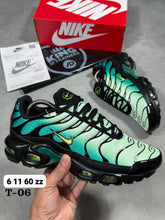 Load image into Gallery viewer, Shoes