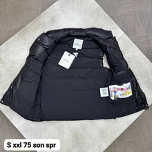 Load image into Gallery viewer, Jacket