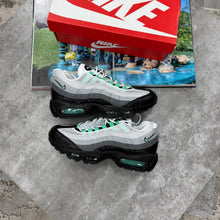 Load image into Gallery viewer, Shoes
