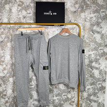 Load image into Gallery viewer, Tracksuit