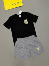 Load image into Gallery viewer, T-shirt