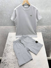 Load image into Gallery viewer, T-shirt
