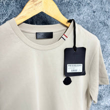 Load image into Gallery viewer, T-shirt