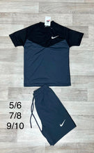 Load image into Gallery viewer, Tshirt
