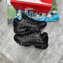 Load image into Gallery viewer, Shoes
