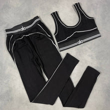 Load image into Gallery viewer, Tracksuit women