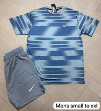 Load image into Gallery viewer, T-shirt