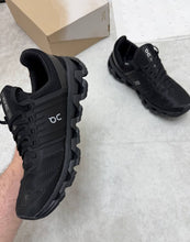 Load image into Gallery viewer, Shoes