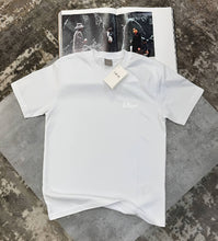 Load image into Gallery viewer, T-shirt