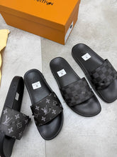 Load image into Gallery viewer, Slipper