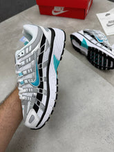 Load image into Gallery viewer, Shoes