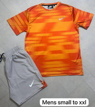 Load image into Gallery viewer, T-shirt