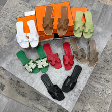Load image into Gallery viewer, Slipper