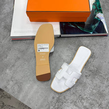 Load image into Gallery viewer, Slipper
