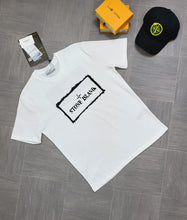Load image into Gallery viewer, Tshirt