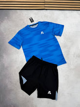 Load image into Gallery viewer, T-shirt