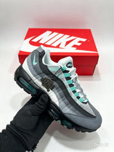 Load image into Gallery viewer, Shoes