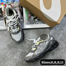 Load image into Gallery viewer, Shoes
