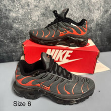 Load image into Gallery viewer, Shoes