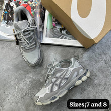 Load image into Gallery viewer, Shoes