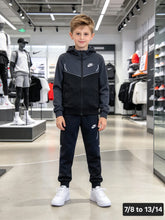 Load image into Gallery viewer, Tracksuit