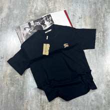 Load image into Gallery viewer, T-shirt
