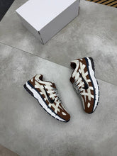 Load image into Gallery viewer, Shoes