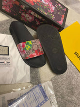 Load image into Gallery viewer, Slipper