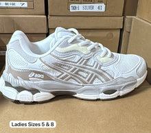 Load image into Gallery viewer, Shoes