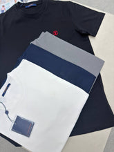 Load image into Gallery viewer, Tshirt