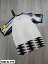 Load image into Gallery viewer, Tshirt