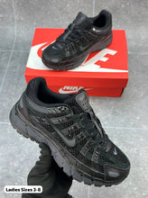 Load image into Gallery viewer, Shoes women