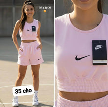 Load image into Gallery viewer, T-shirt