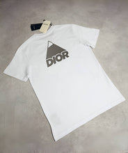Load image into Gallery viewer, Tshirt
