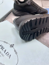 Load image into Gallery viewer, Shoes men