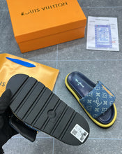 Load image into Gallery viewer, Slipper