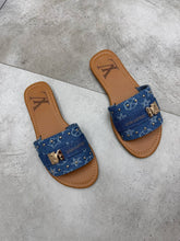 Load image into Gallery viewer, Slipper