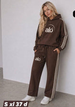Load image into Gallery viewer, Tracksuit
