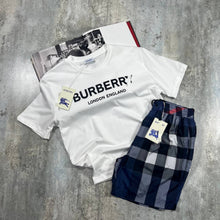 Load image into Gallery viewer, T-shirt